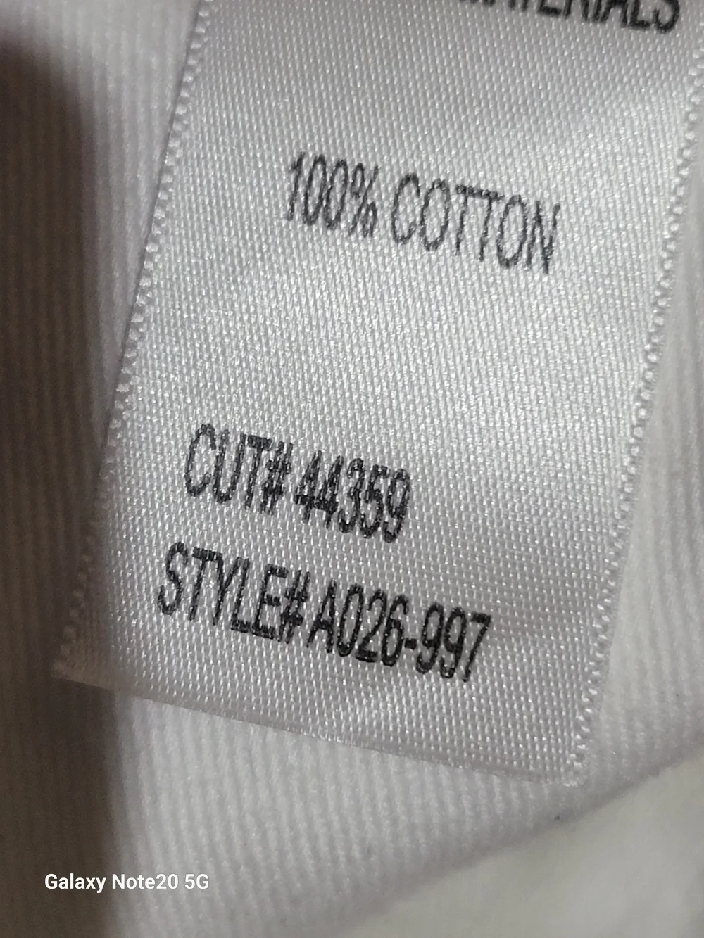 AGOLDE White Distressed Mid Rise Button Fly Denim Shorts Size 26 EUC Inseam 2